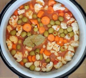 olives veggies tomato instant pot cuban stew