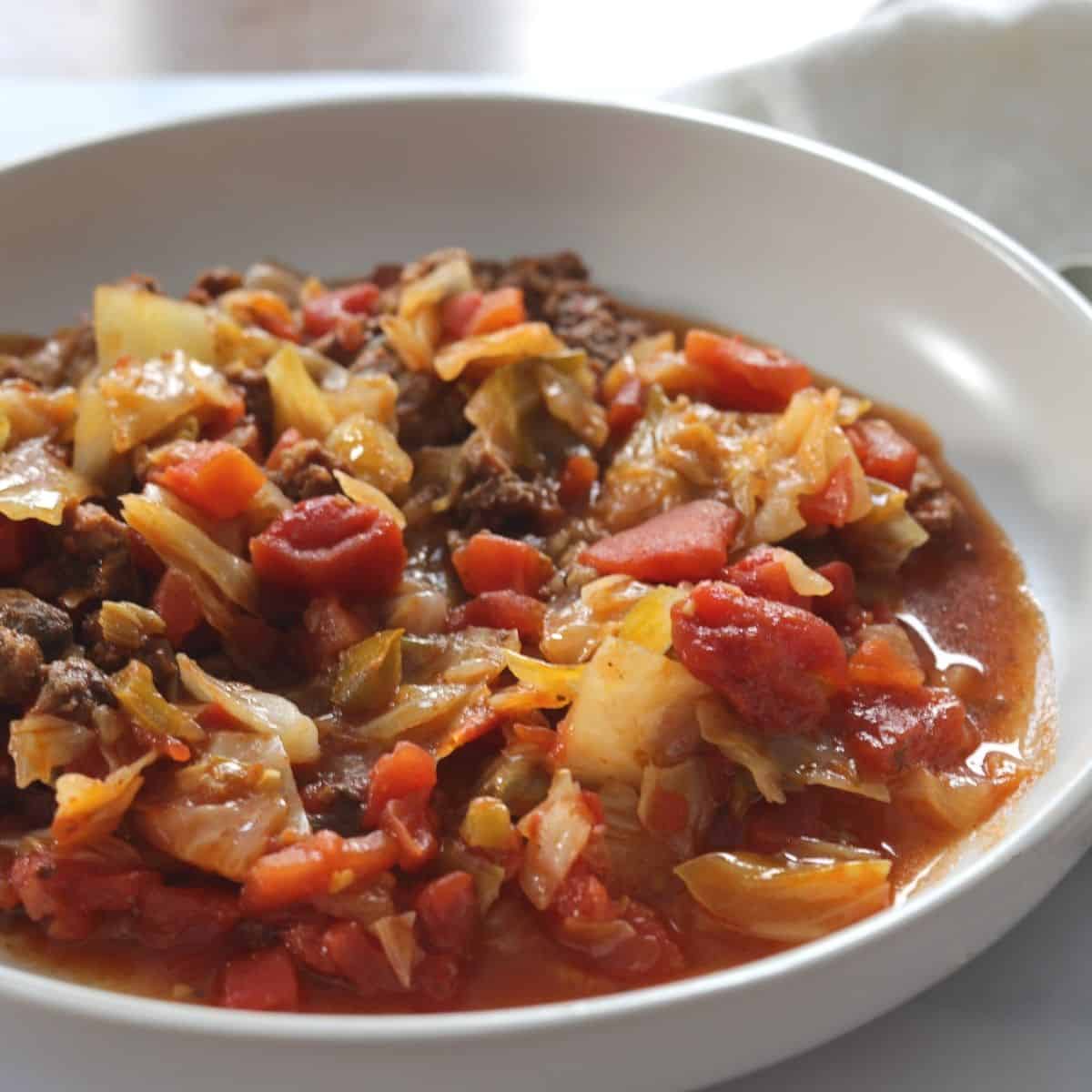 spicy hamburger cabbage soup